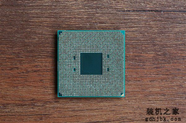 AMD全新二代锐龙Ryzen5 2600X盒装自带CPU散热器吗？
